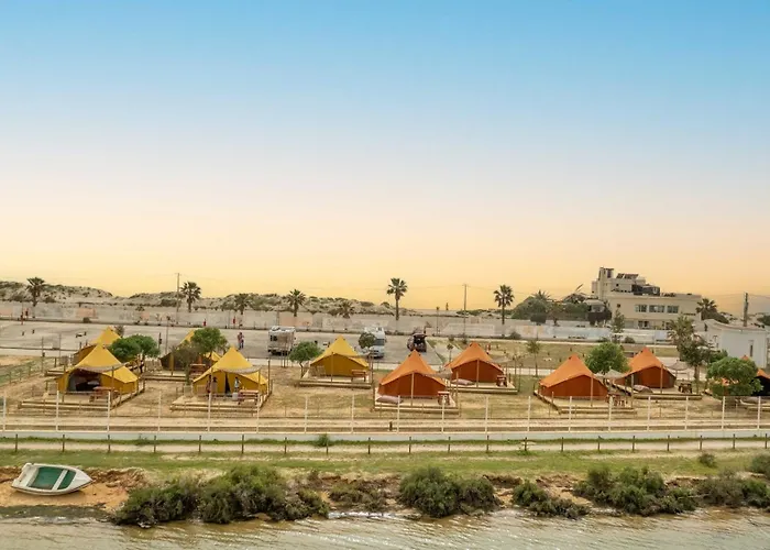 ラグジュアリーテント Glamping Camp ファロ